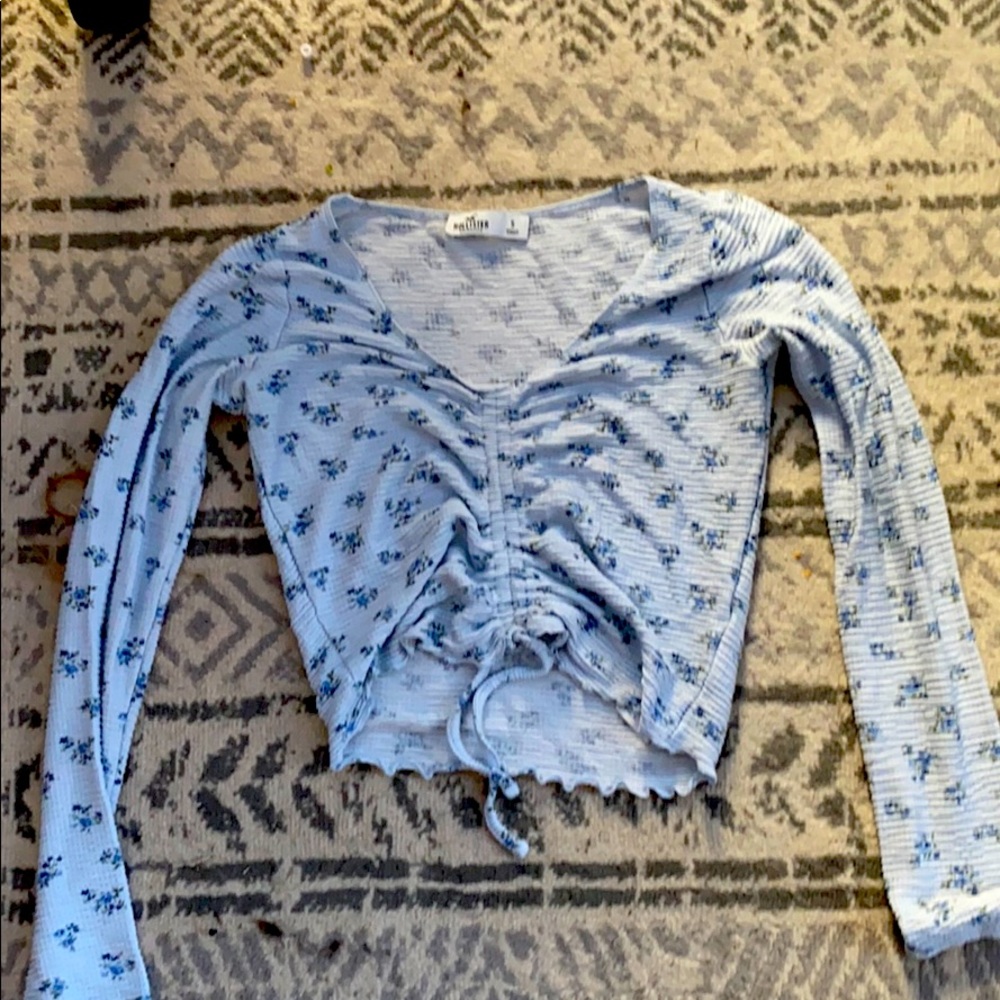 cute hollister shirt